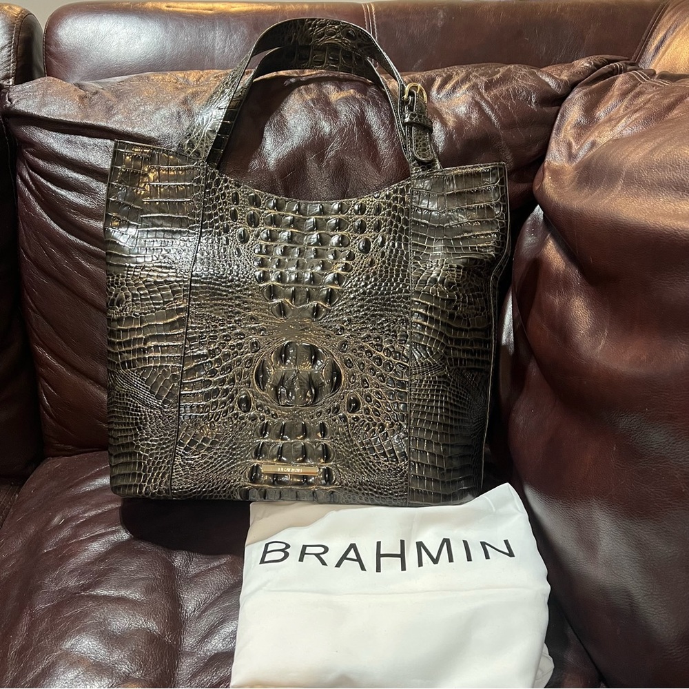 Brahmin Featured in Graphite Melbourne like new